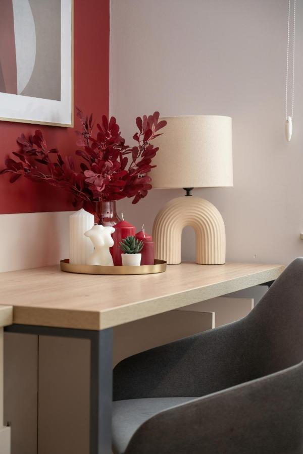 Trendy Studios With Home Office Near Wroclaw Main Station By Noclegi Renters 외부 사진