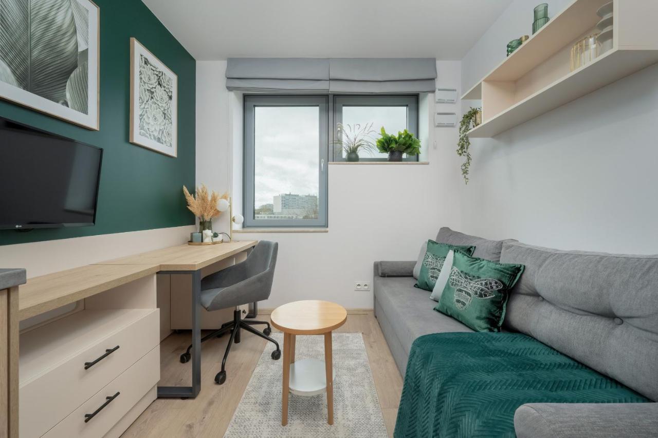 Trendy Studios With Home Office Near Wroclaw Main Station By Noclegi Renters 외부 사진