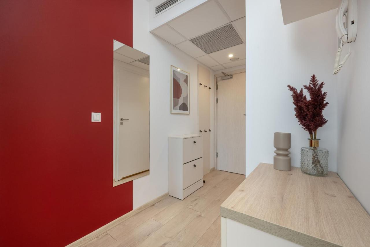 Trendy Studios With Home Office Near Wroclaw Main Station By Noclegi Renters 외부 사진